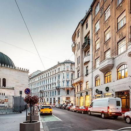 Extra Central Modern Studio Budapest Bagian luar foto