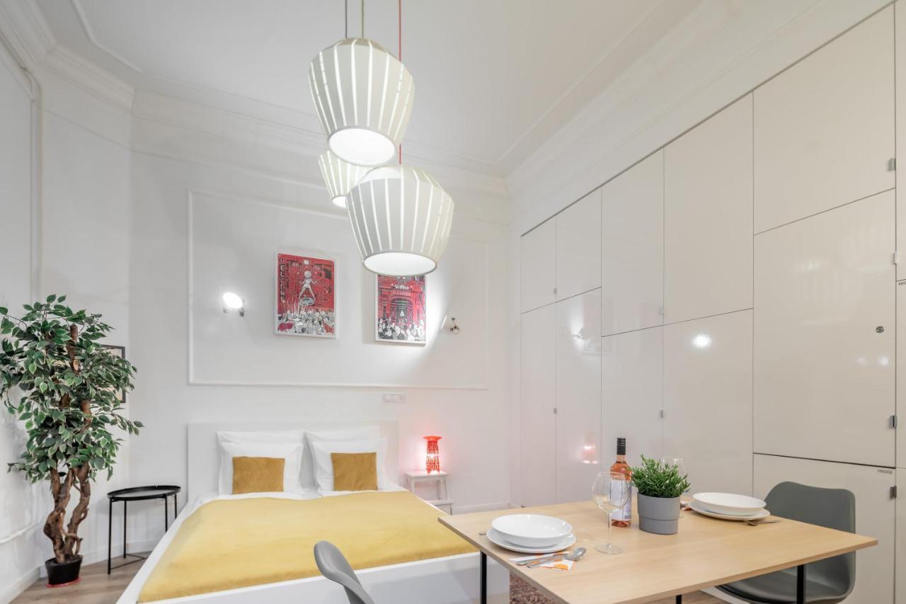Extra Central Modern Studio Budapest Bagian luar foto