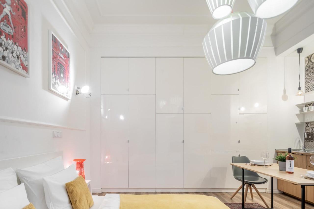 Extra Central Modern Studio Budapest Bagian luar foto